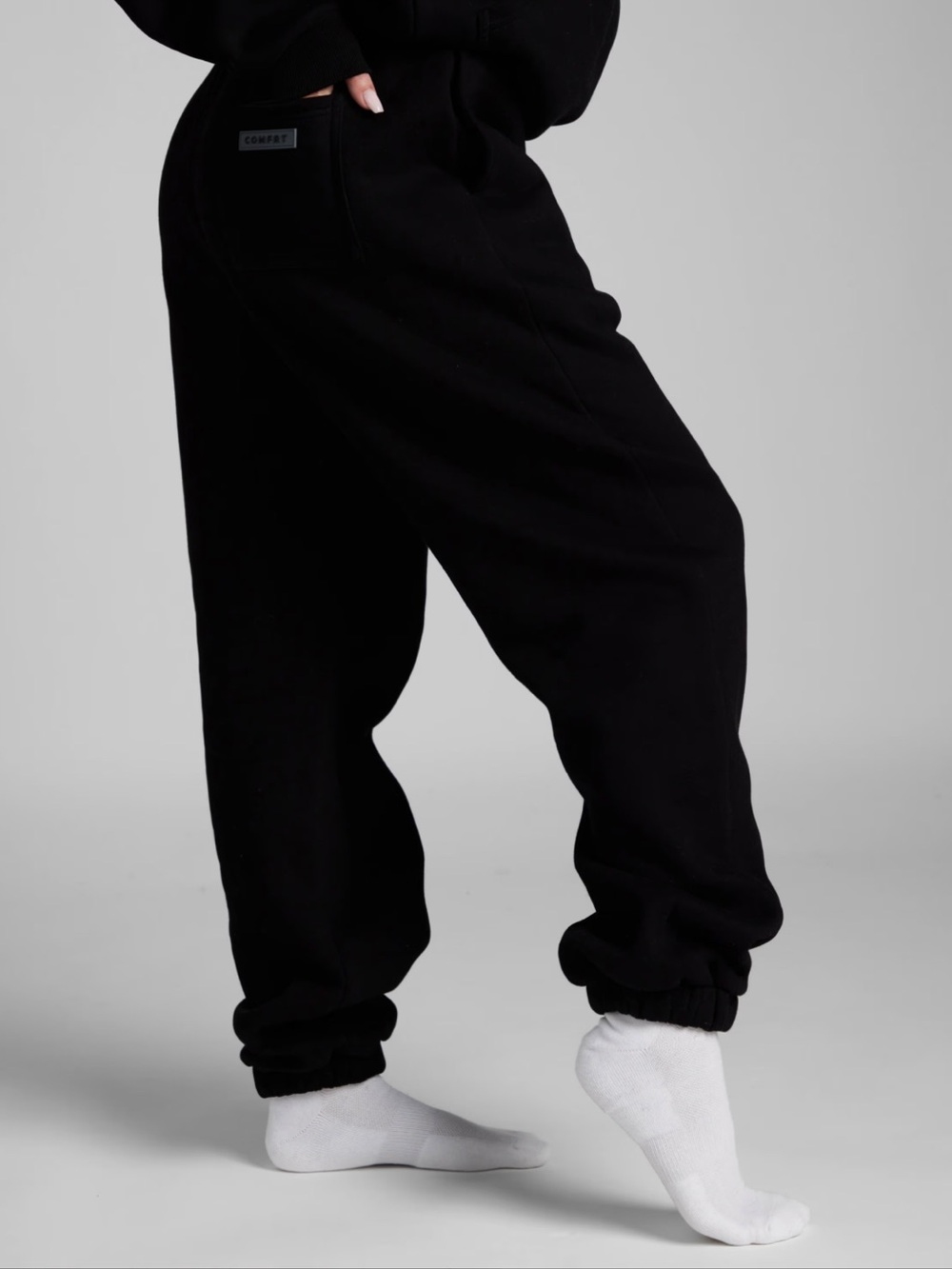Comfrt Airplane Mode Travel Sweatpants Women’s M Unisex Obsidian Black SOLD OUT